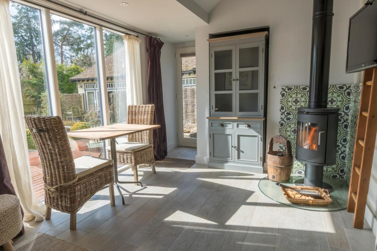 Daisybank Cottage Boutique Bed And Breakfast Брокенхърст Екстериор снимка